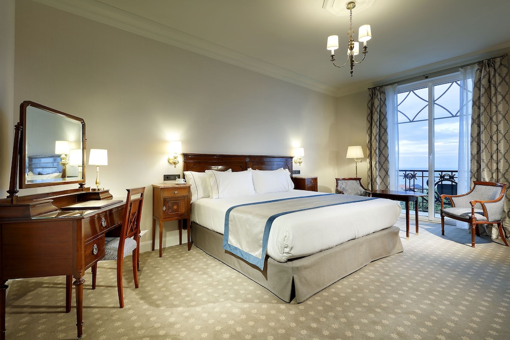 Eurostars Hotel Real 25/76