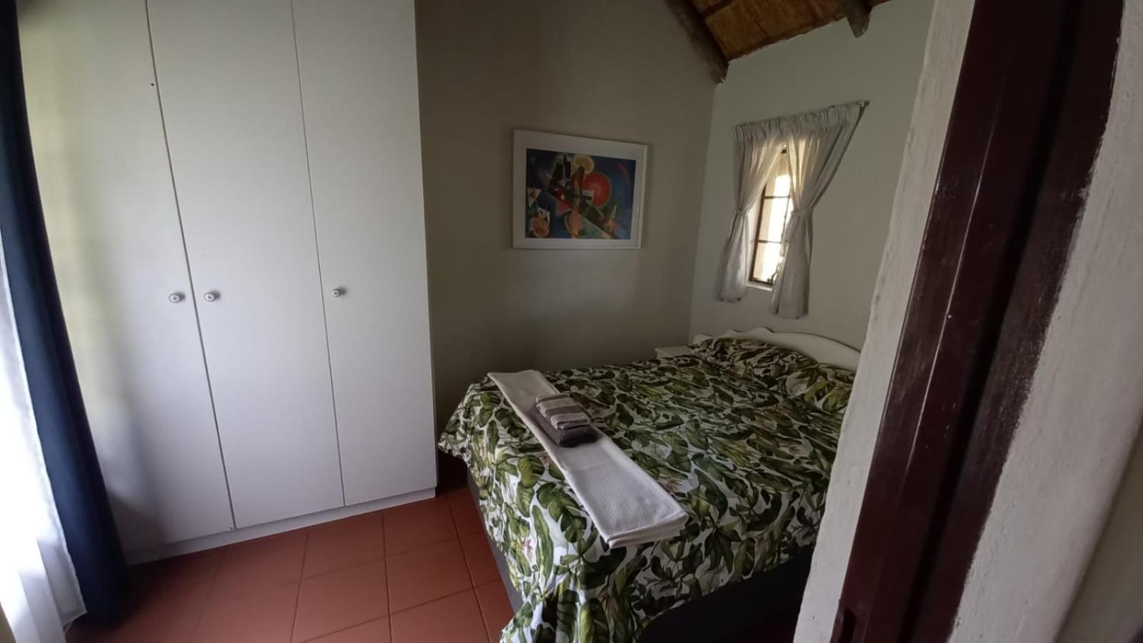 41 Ridge Self-catering Cottages 50/50