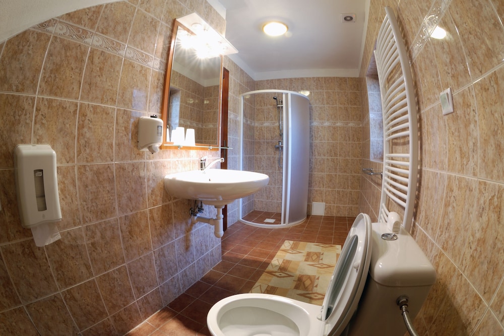 Kachelman Pension-banska Stiavnica 32/57