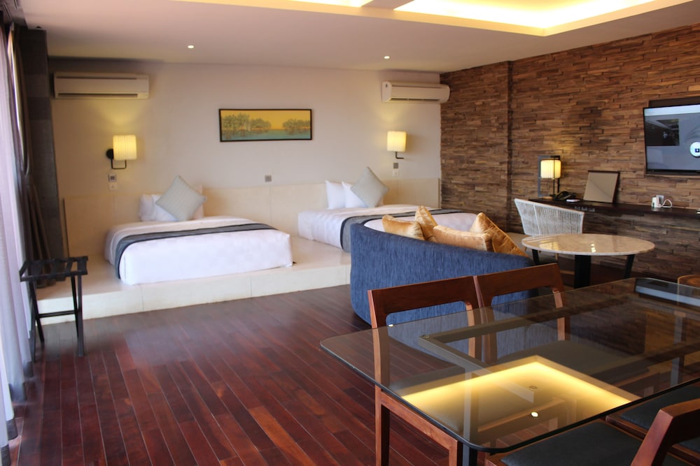 Premium, Suite, 2 Queen Beds