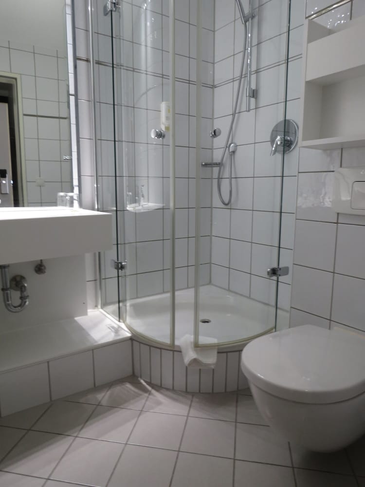 Comfor Hotel 66/72