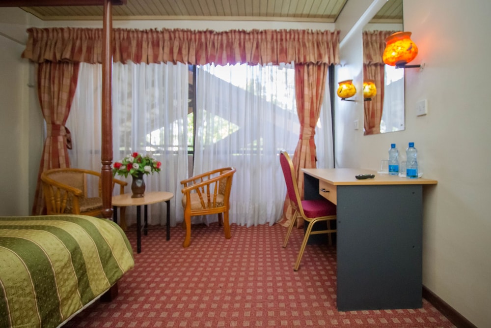 Park Place Hotel 48/80