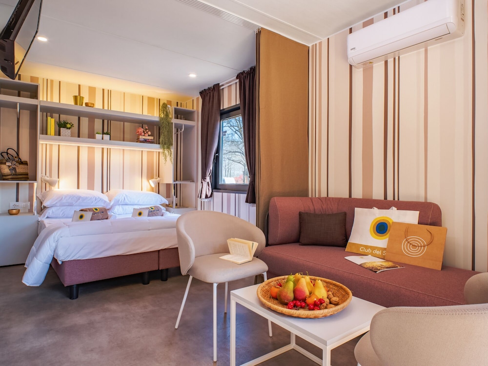 Executive, Lodge, Twin Beds