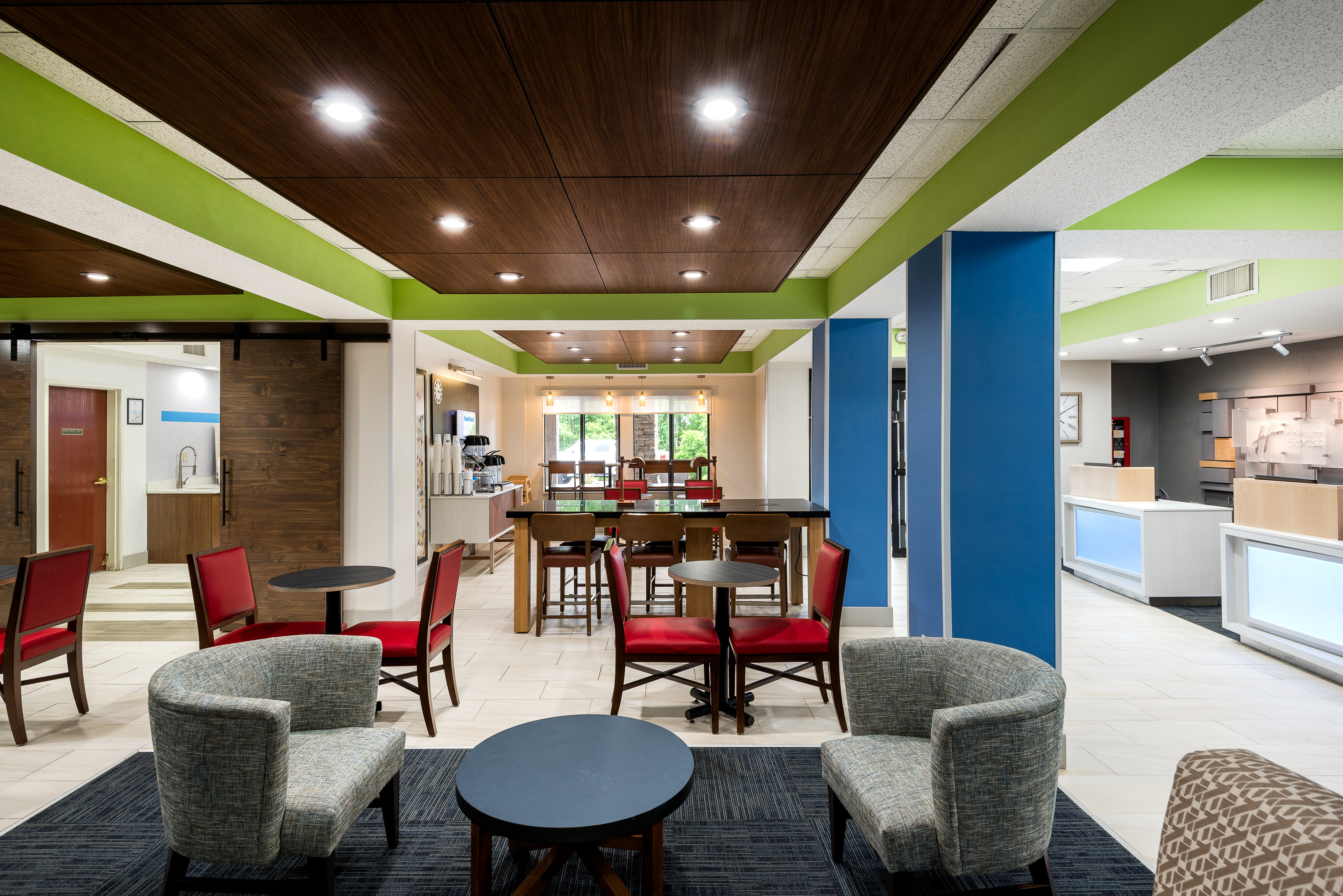 Holiday Inn Express Hillsville 42/47