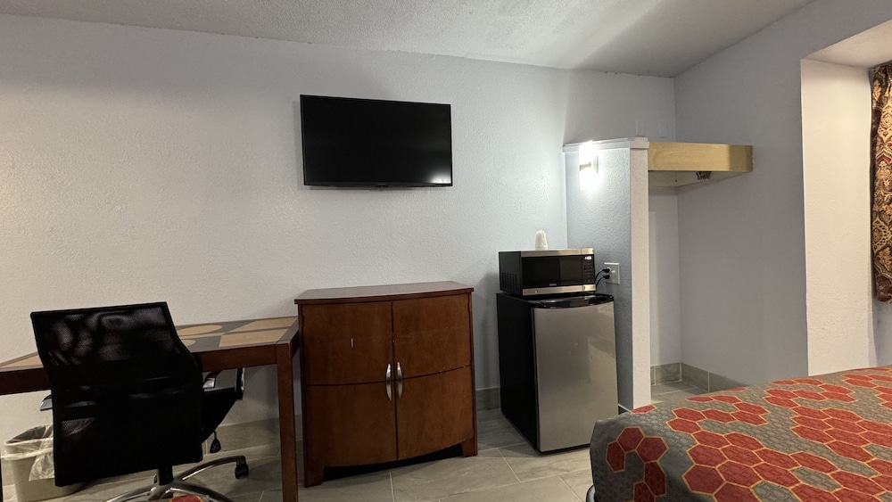 Classic Inn San Marcos, TX 36/60