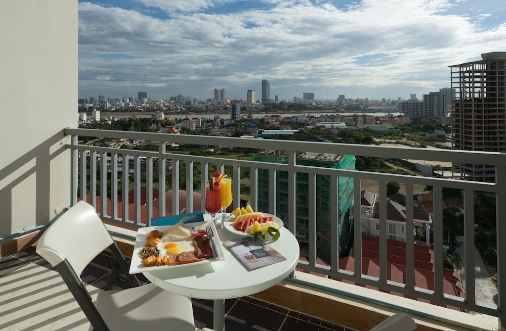 Mekong View Apartment Hotel I 33/43
