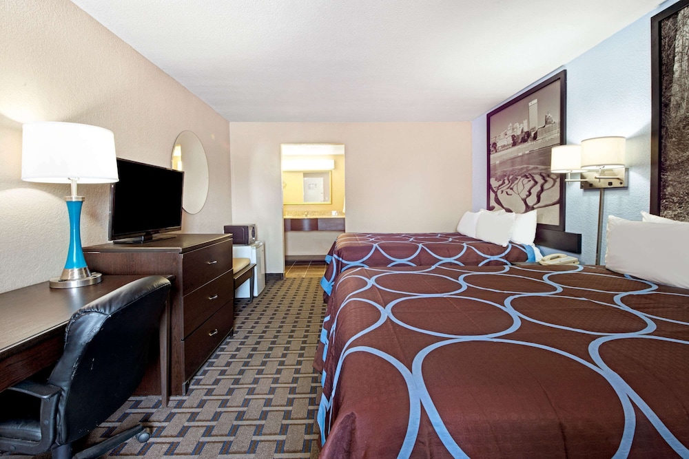 Super 8 by Wyndham Lakeland 36/41