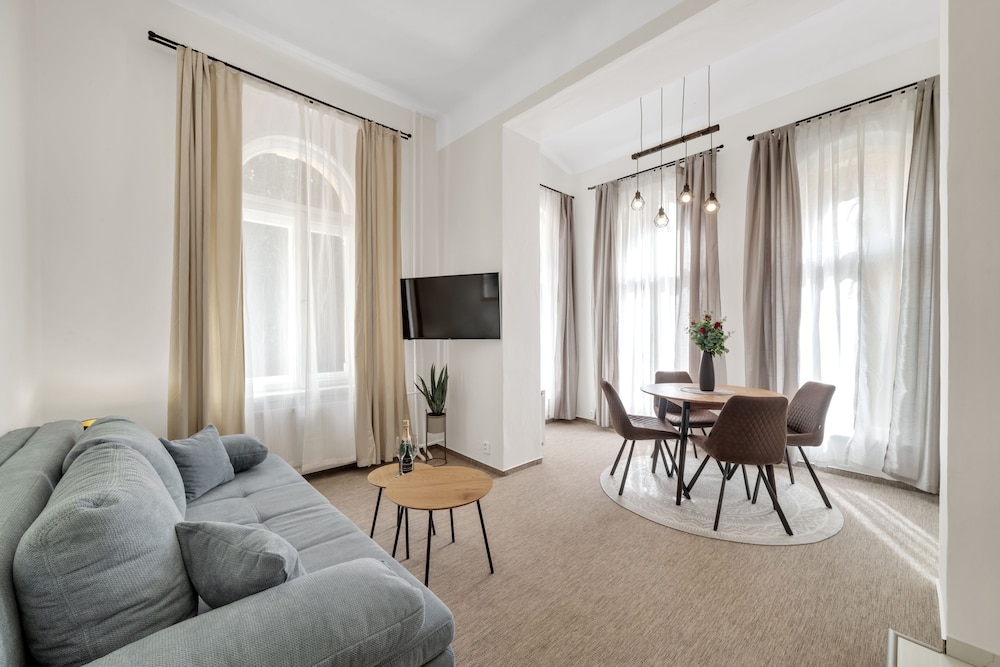 Villa Gloria 34/57