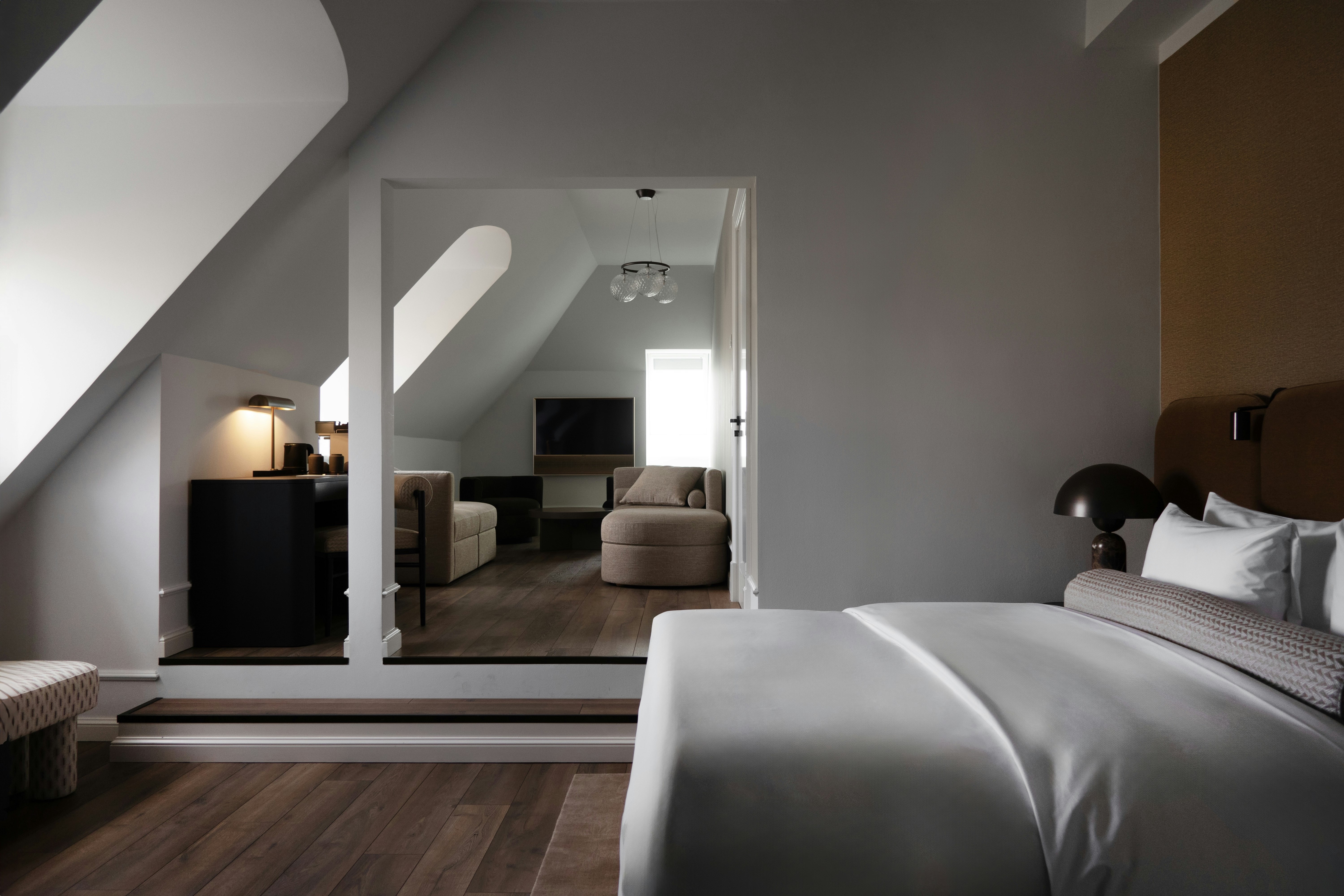 Director, Junior Suite, Executive, Corner