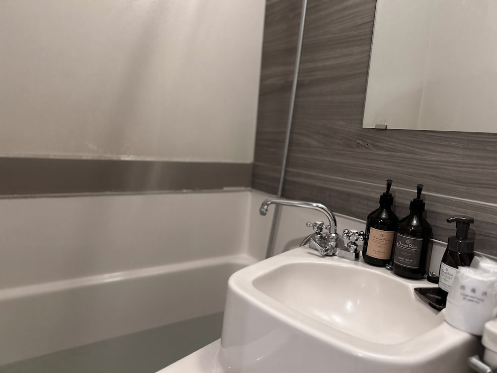 HOTEL LiVEMAX Umeda Central 48/50