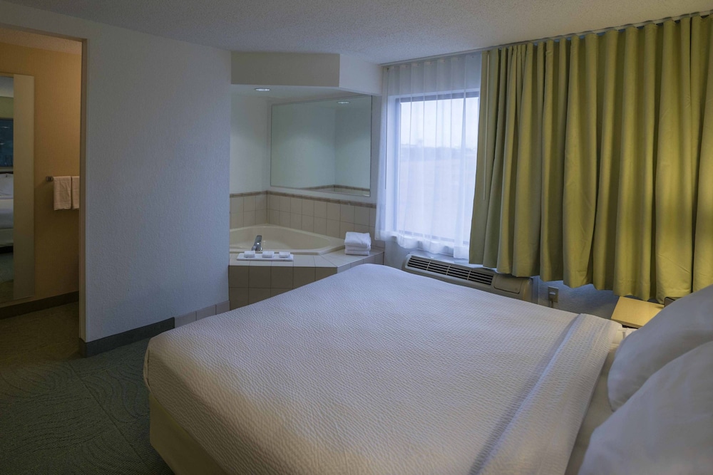 Springhill Suites Chicago Bolingbrook 4/20