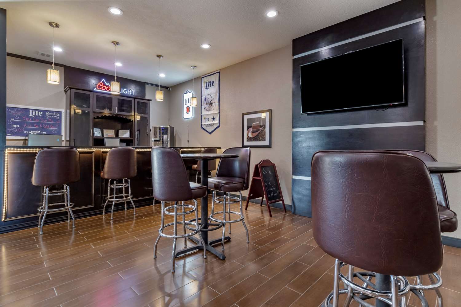 Best Western Plus Big Lake Inn 13/15