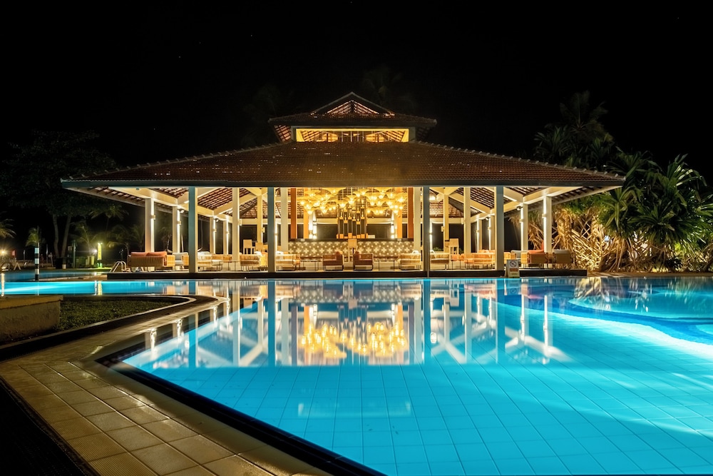 Club Hotel Dolphin in Kammala
