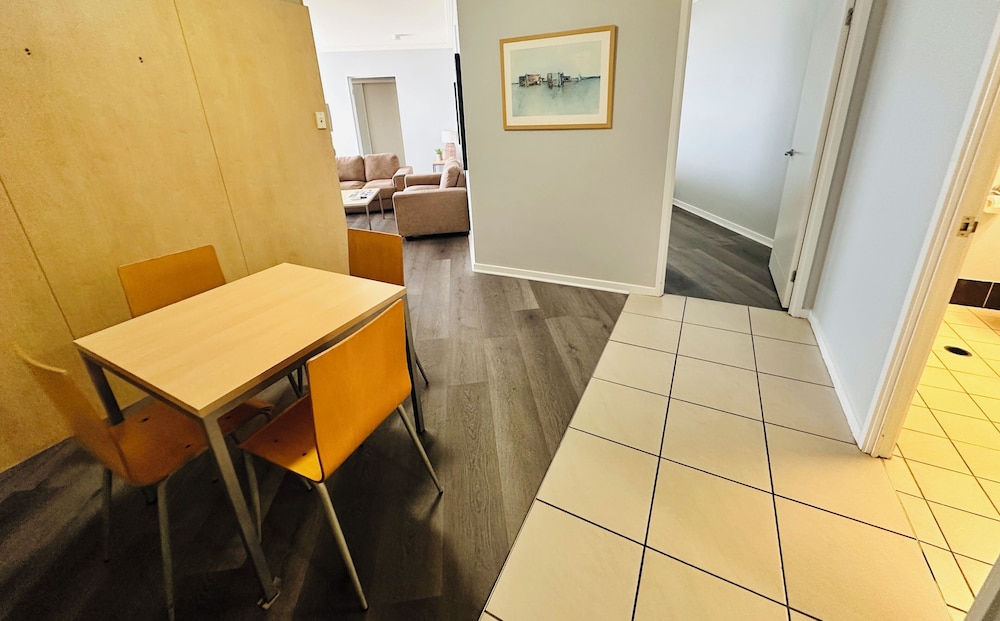 CALOUNDRA CENTRAL APARTMENT HOTEL 59/68