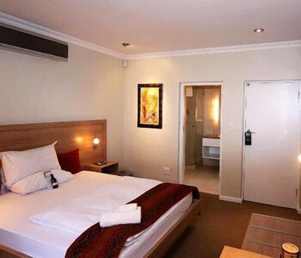 Hajos Lodge and Tours 9/50