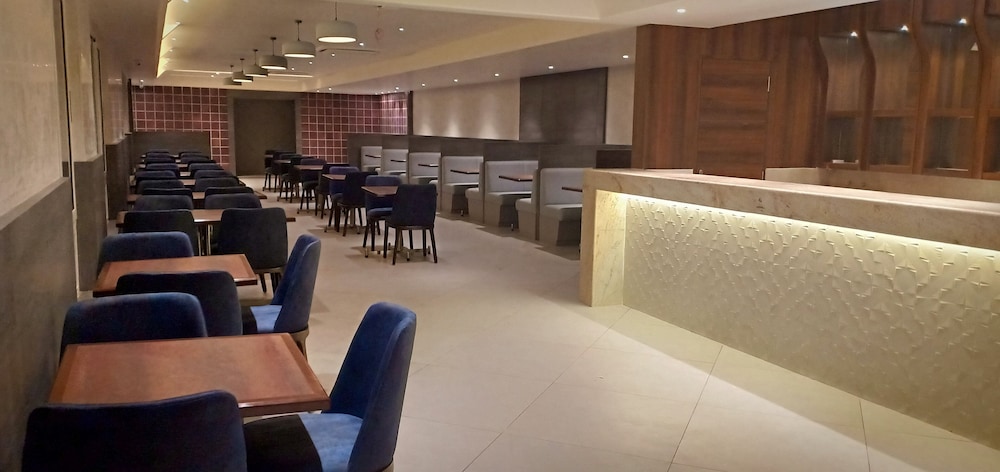 Cosmique Clarks Inn Suites Goa 36/48