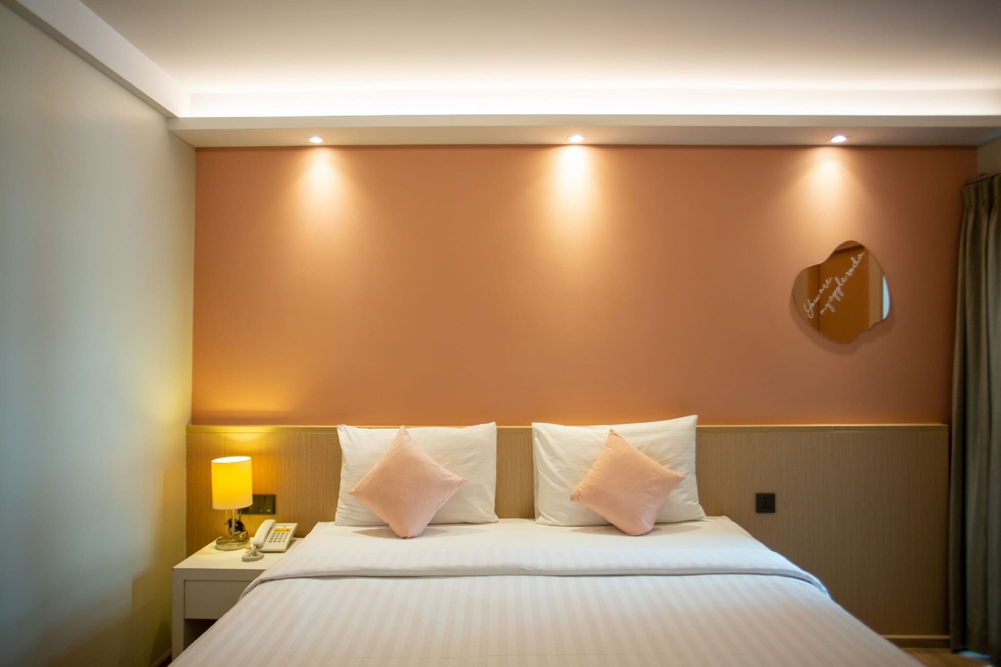 DELUXE, DOUBLE BED, BALCONY