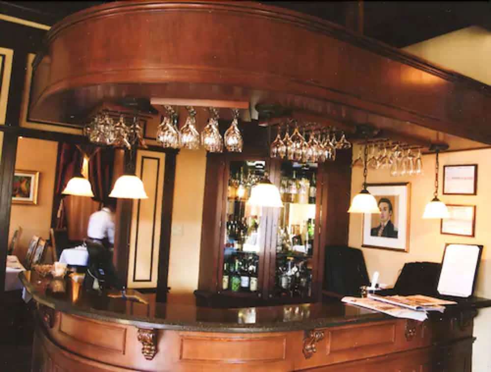 Auberge Montebello 2/67