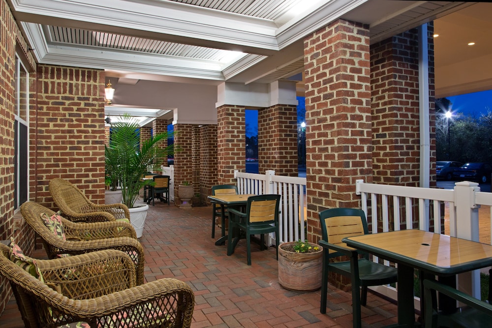 Country Inn Suites By Radisson Williamsburg Historic Area Va 22/27