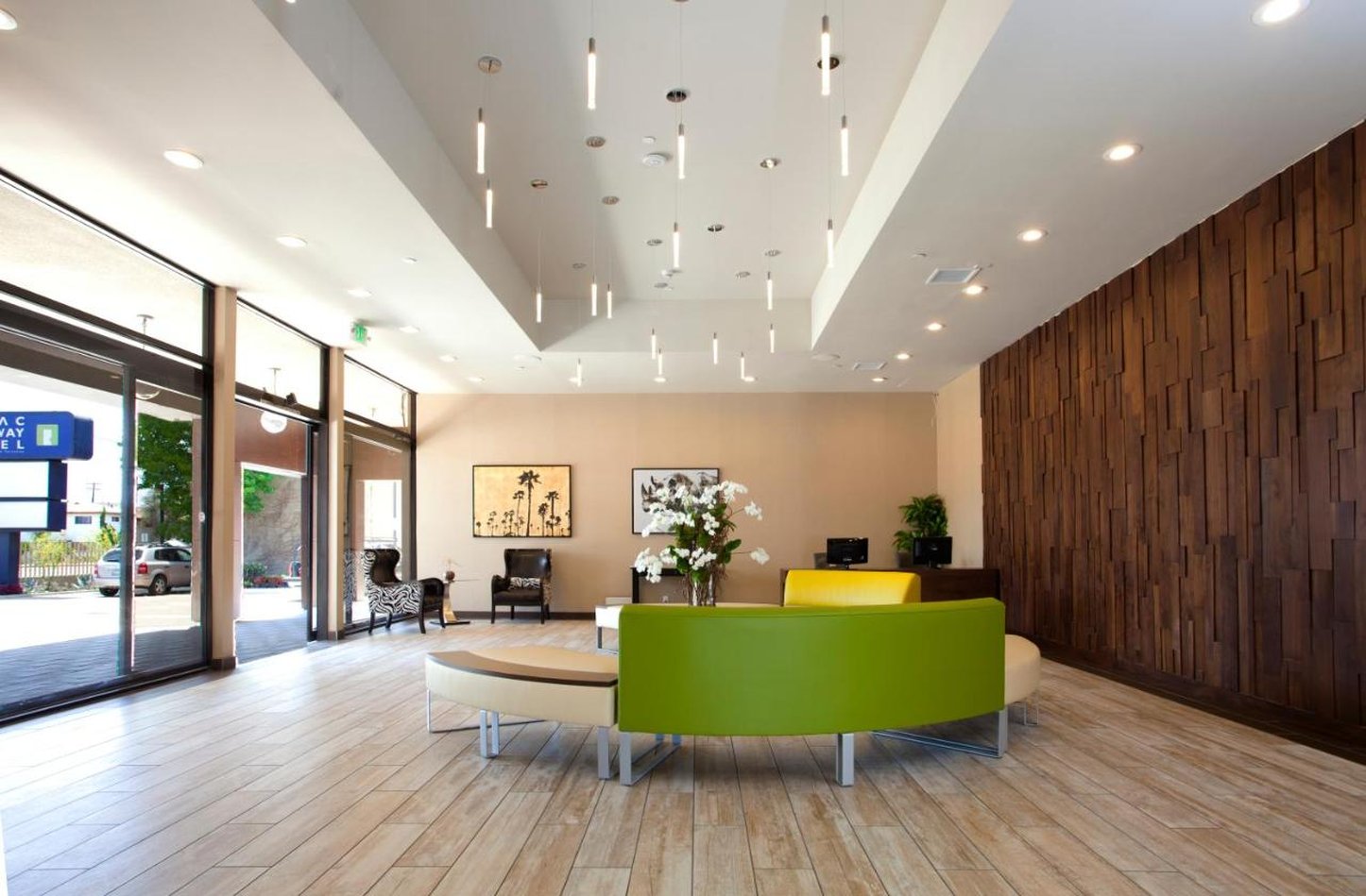 Redac Gateway Hotel 2/27
