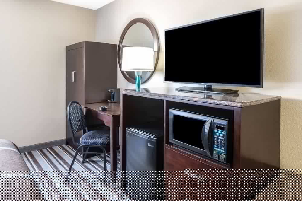 Super 8 by Wyndham Nyack NY 29/37
