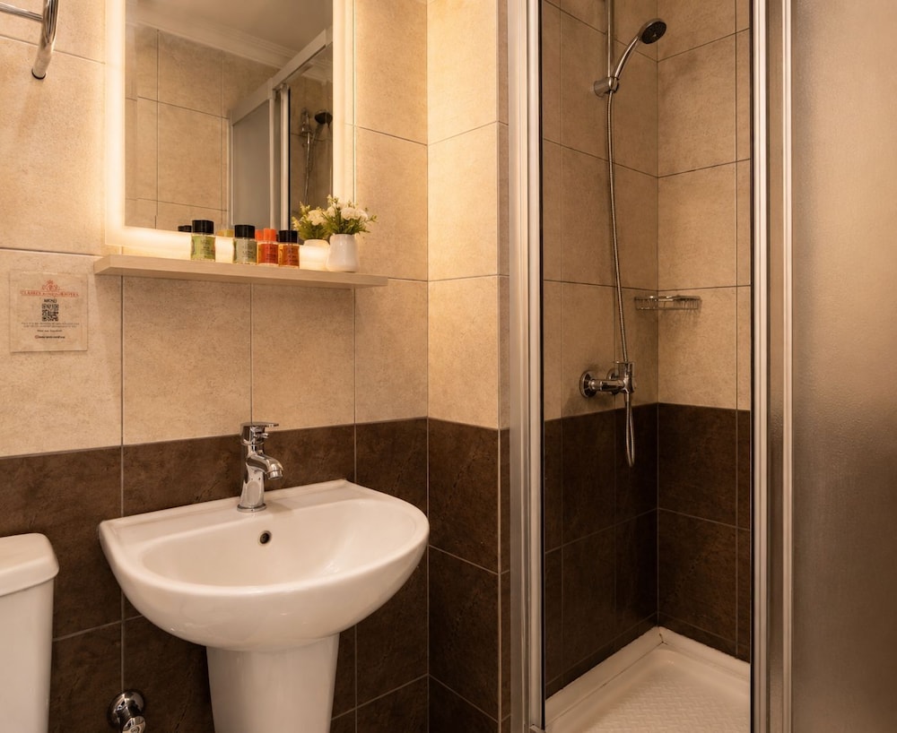 Classes Boutique Hotel 64/67