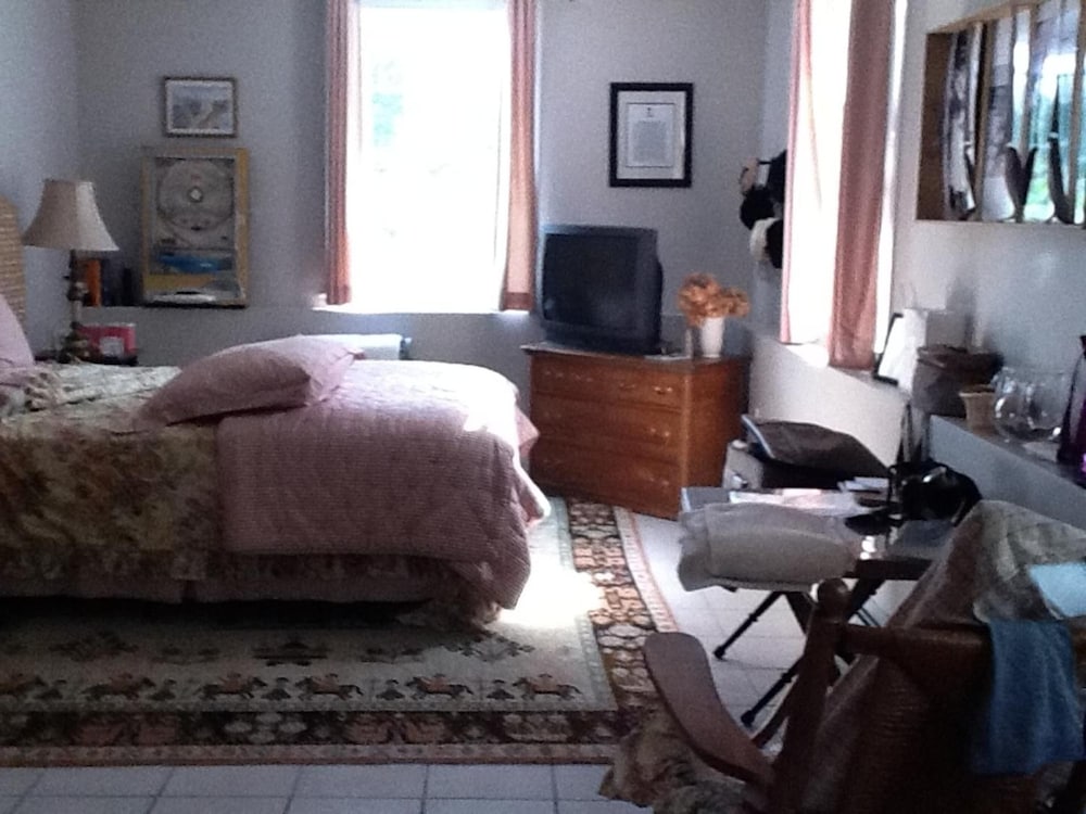 Josephine's Bed &amp; Breakfast 22/38