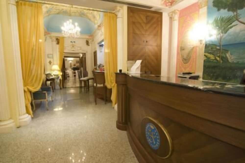 Hotel Alba 5/28