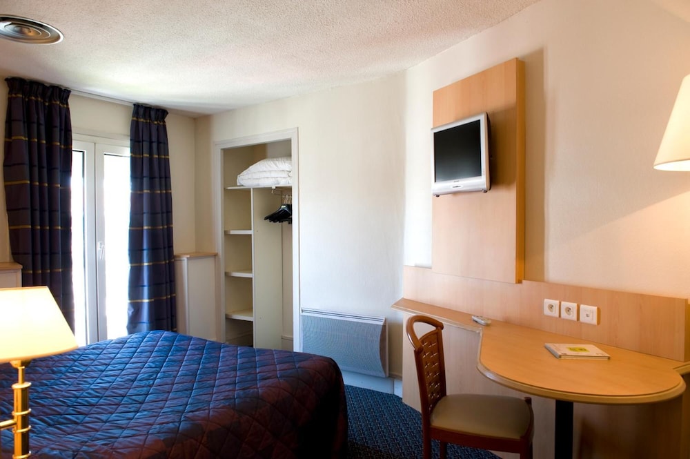 Hotel Le Bourbon 24/40