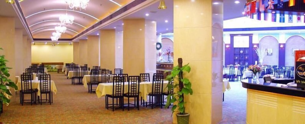 XI'AN HOTEL 42/50