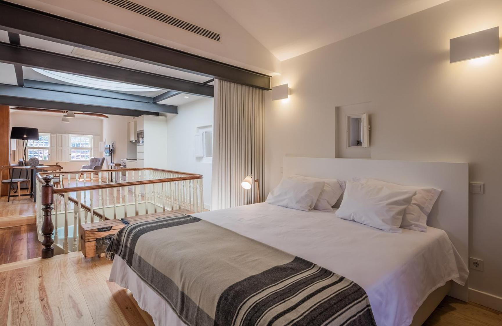 Deluxe, Apartment