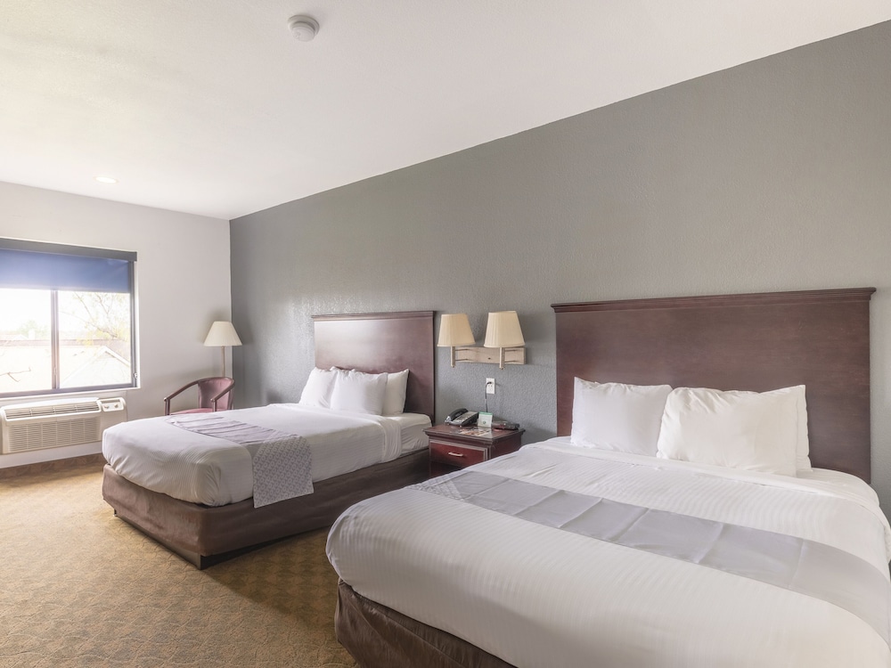 Baymont by Wyndham Houston Brookhollow 25/80