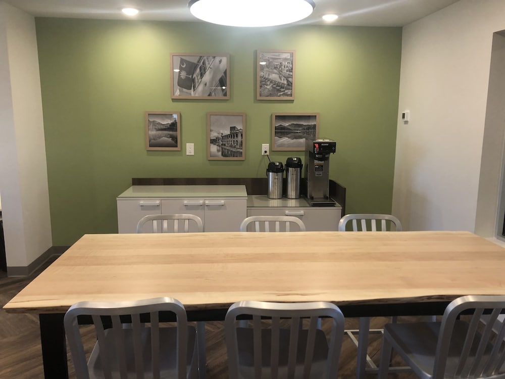 WoodSpring Suites Greenville Haywood Mall 27/33