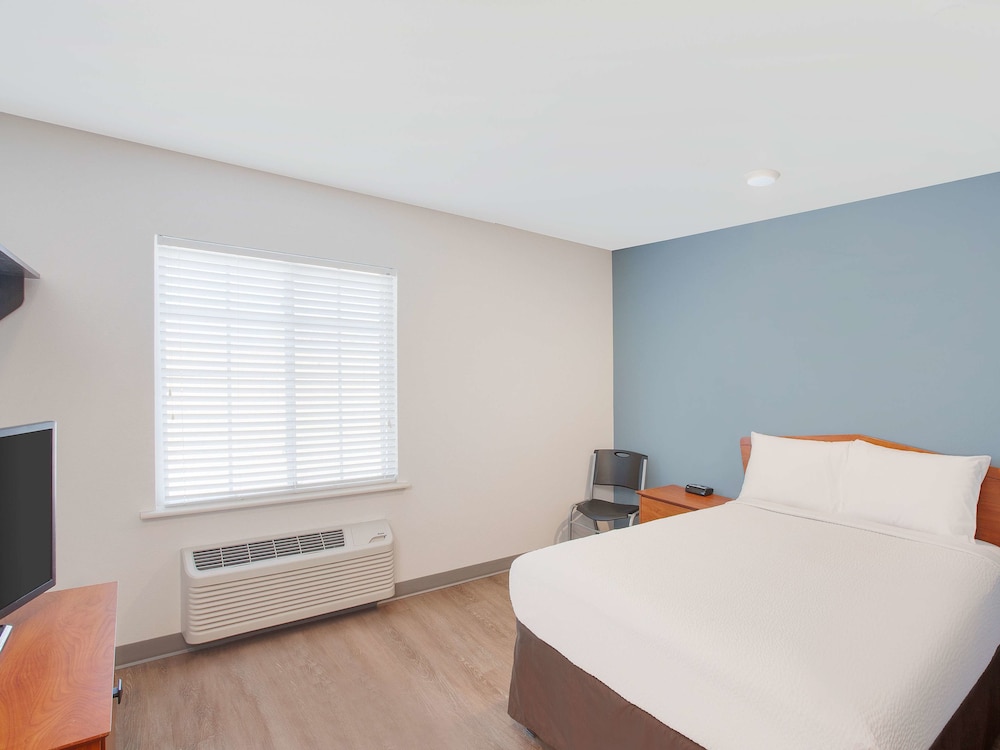 Woodspring Suites Springdale 12/30