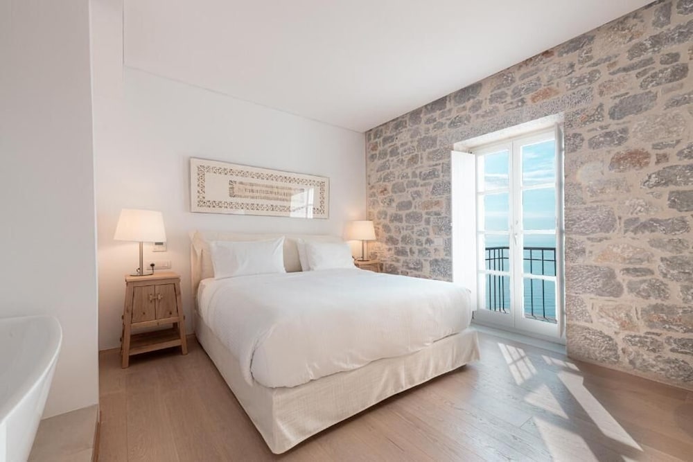 Aria Estate Suites And Spa 15/76