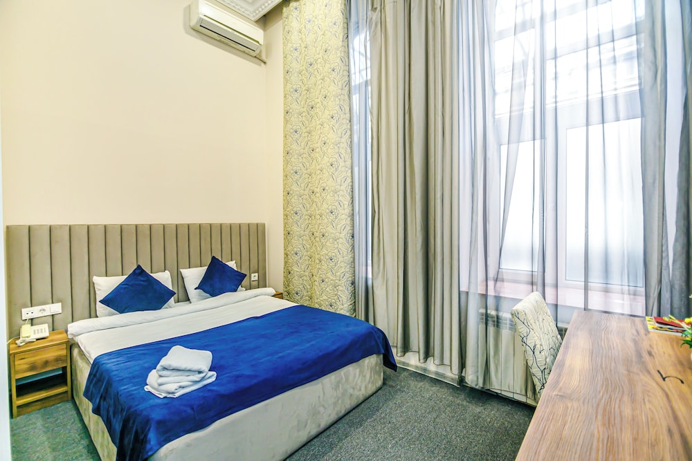 STANDARD, DOUBLE BED