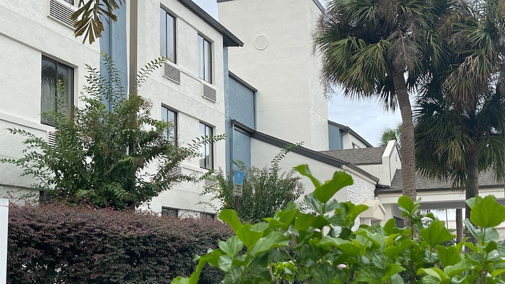 Destiny Palms Hotel Maingate West 44/50