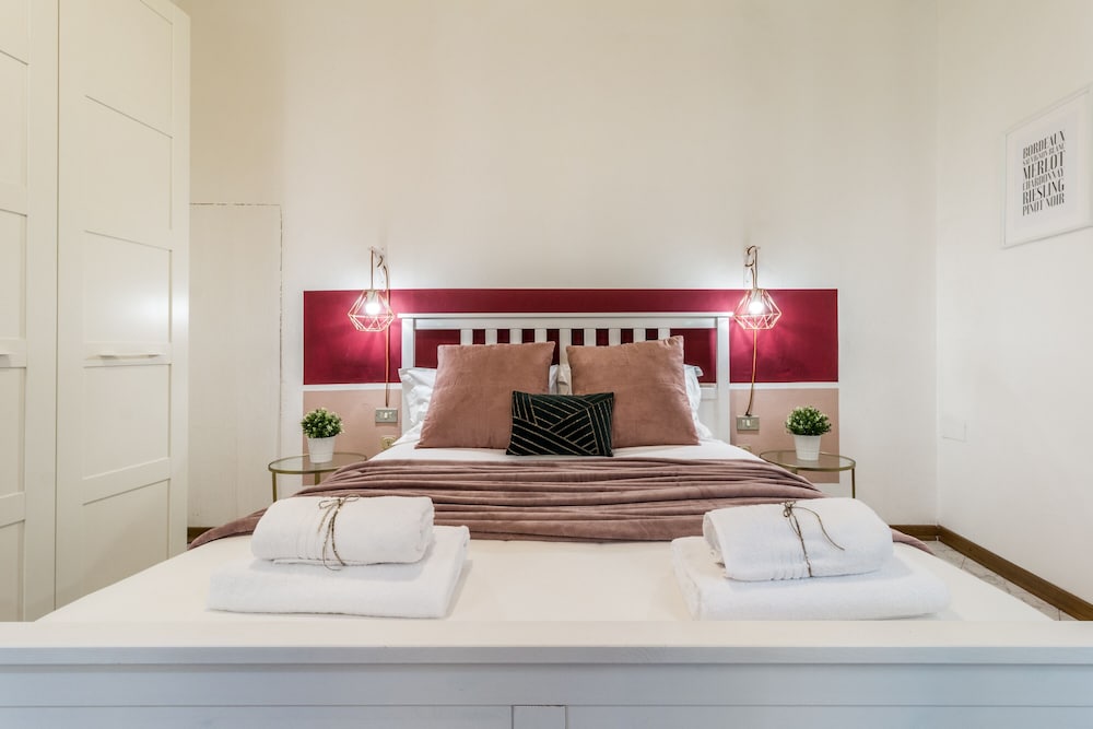Wine Apartments Florence Sangiovese 5/40