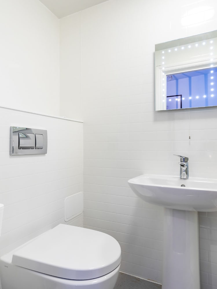 Apollo Hotel London – Near Hyde Park & Paddington Station 43/47