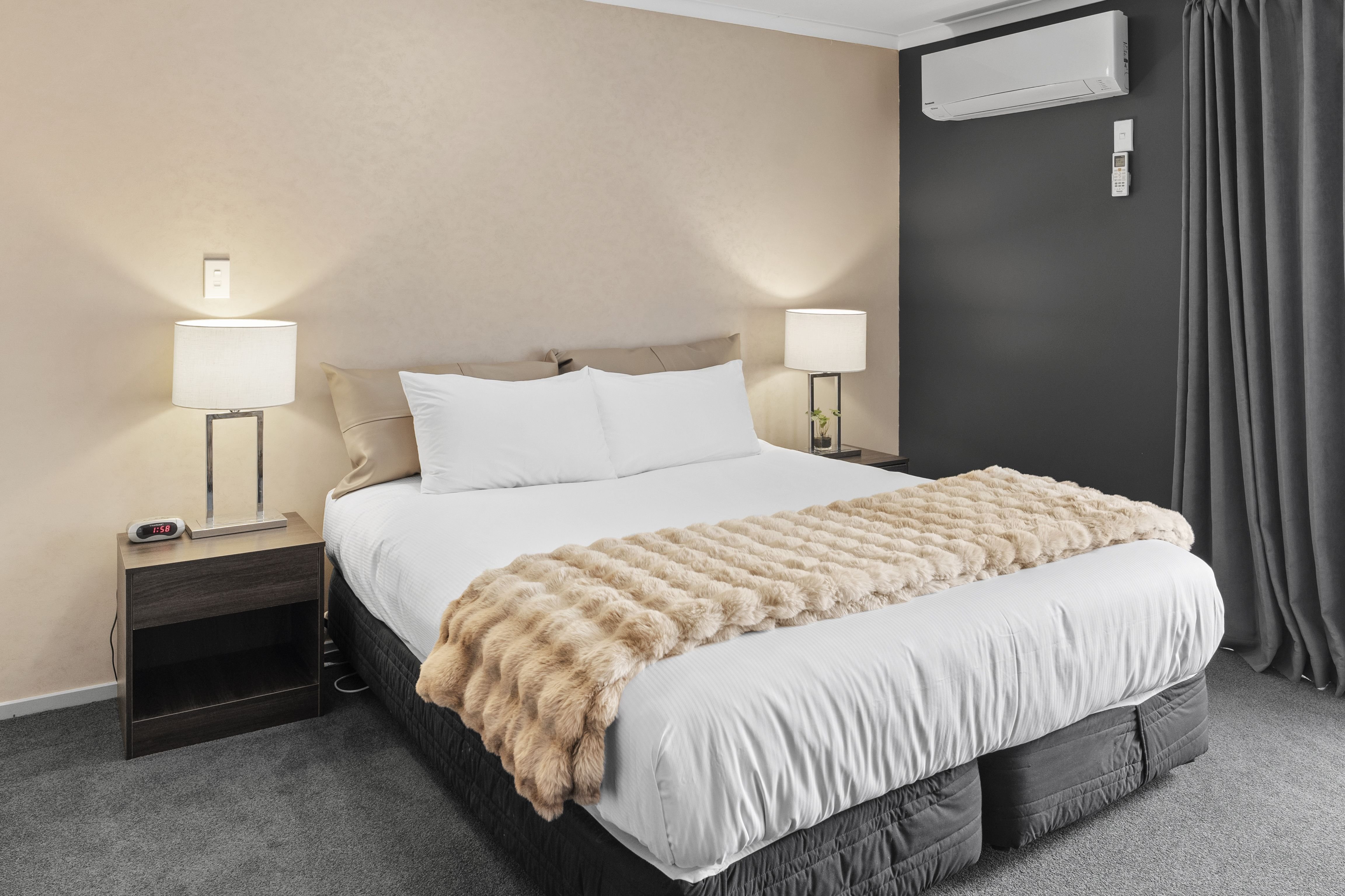 SPA, STUDIO, KING BED