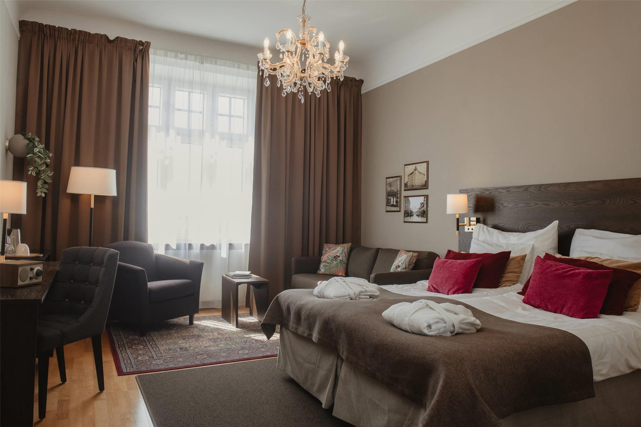 Home Hotel Drott 11/41