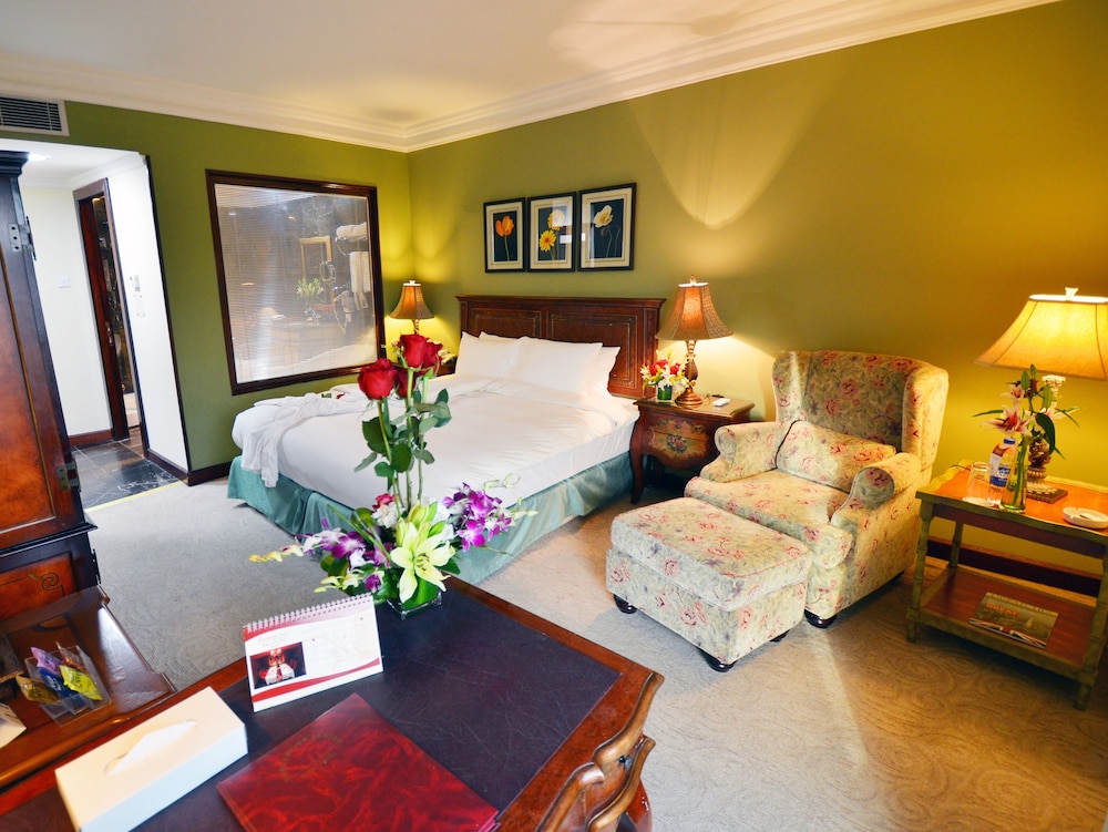 The Convention Center Royal Suites Hotel 34/50