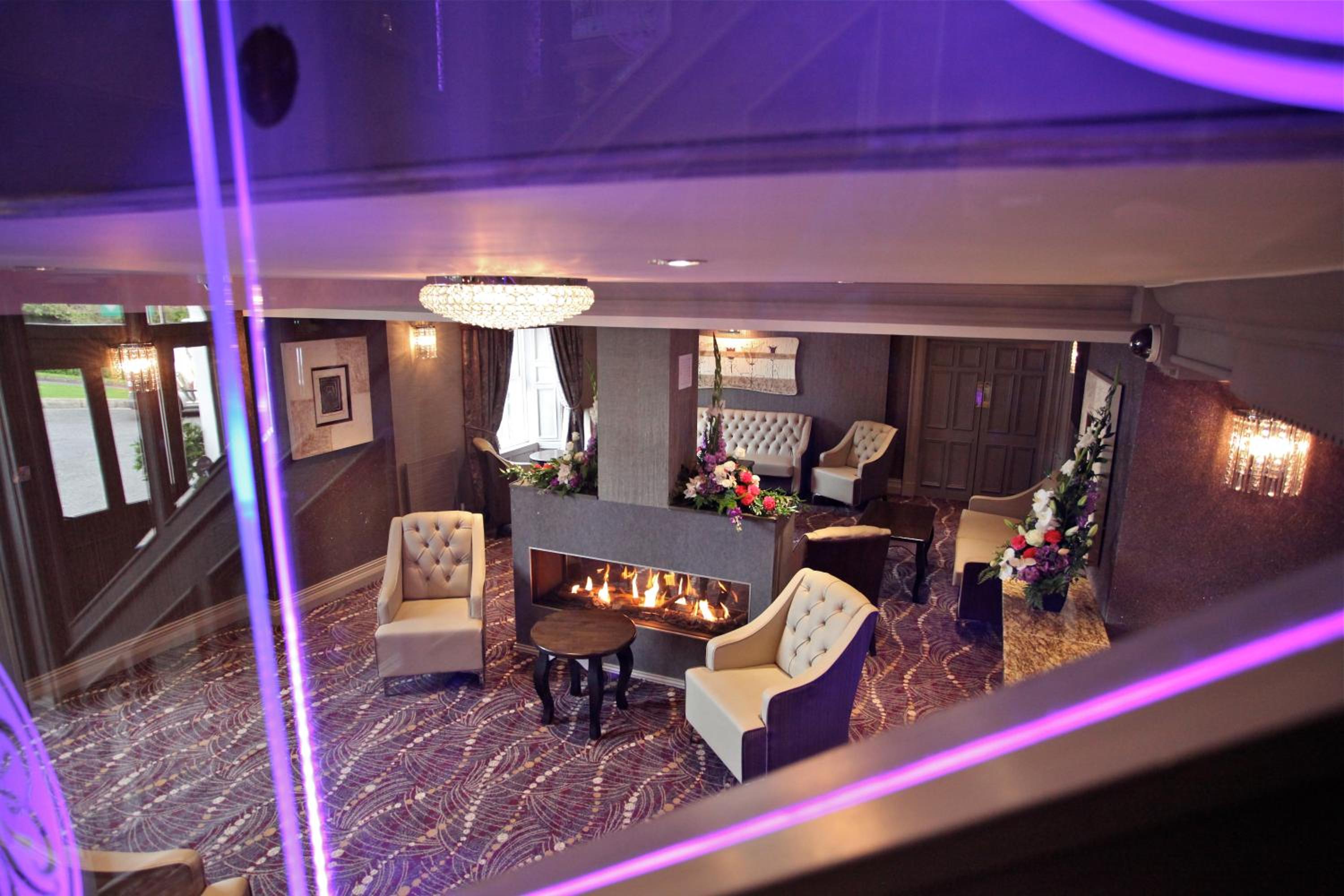 Greenvale Hotel & Restaurant 49/59