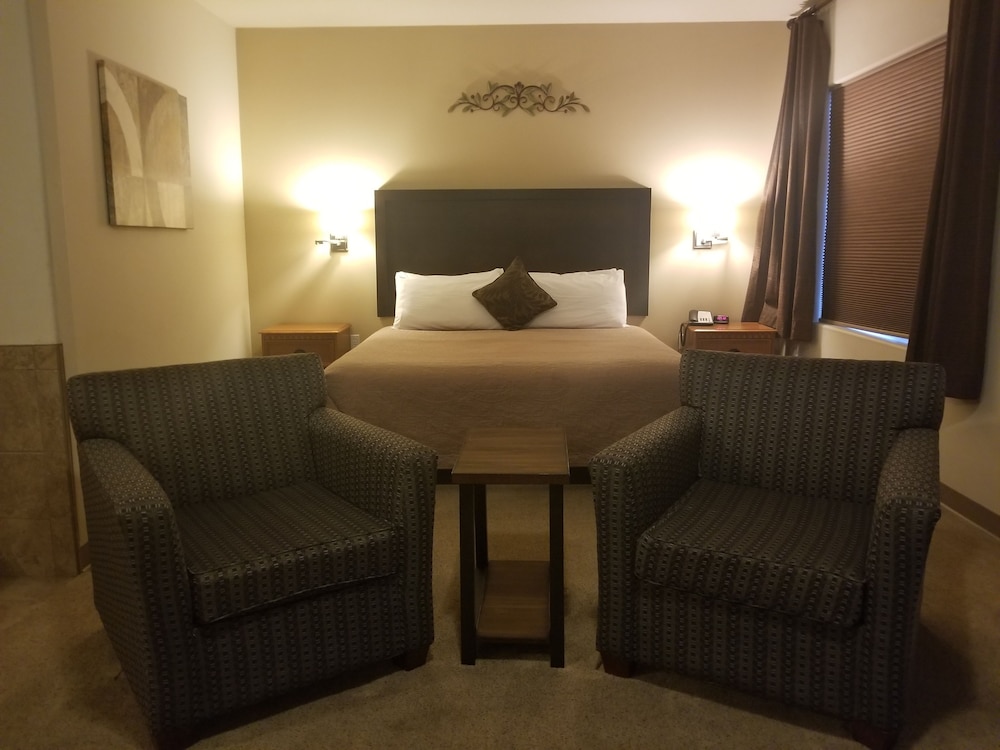 Grand View Inn And Suites 42/65