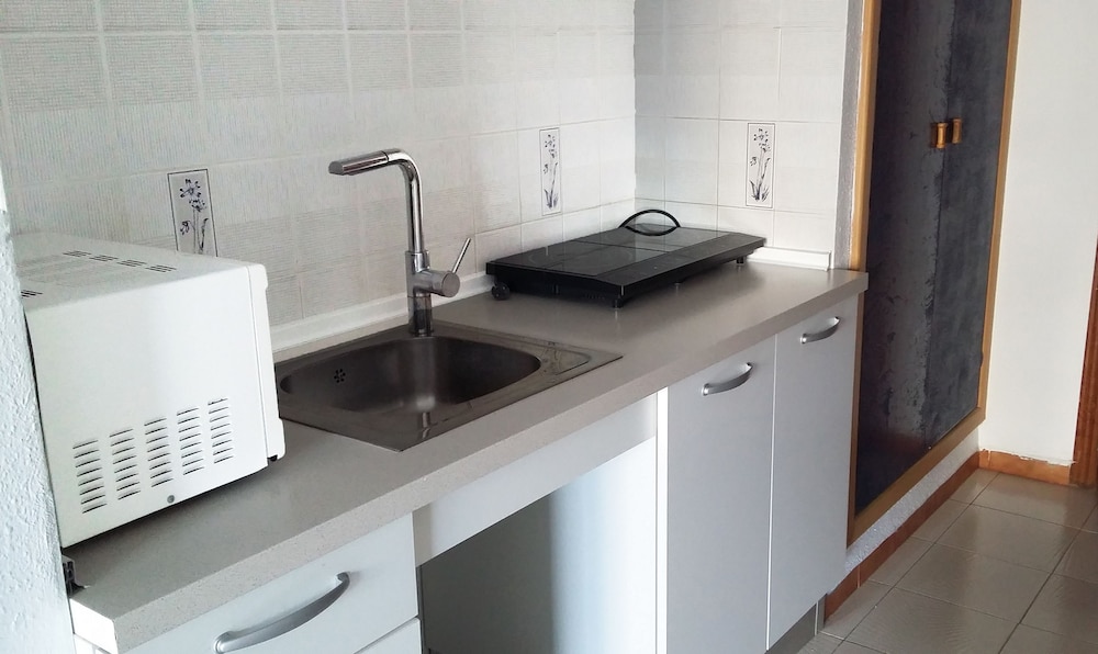 APARTAMENTOS BERNAT PIE DE PLAYA 3000 22/68