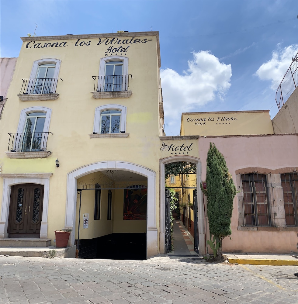 Hotel Casona de los Vitrales 1/50
