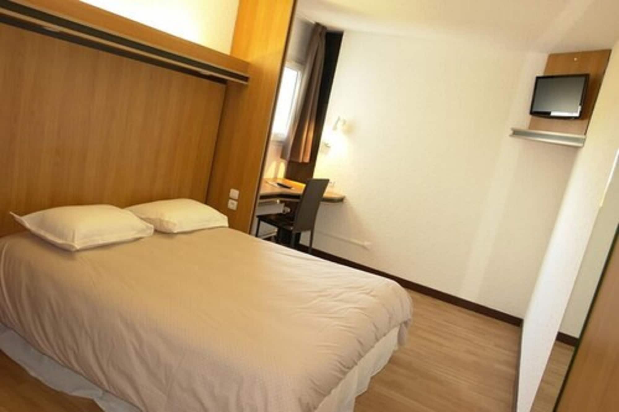غرفة ديلوكس بسرير كوين، Hotel La Bonne Etape 1/3