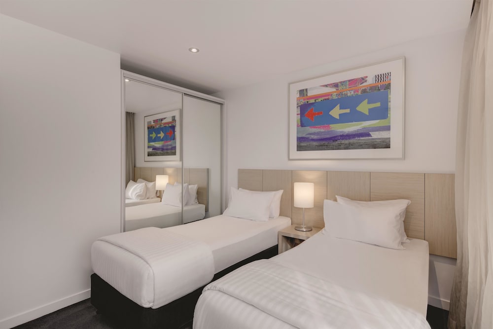 Travelodge Hotel Melbourne Docklands 14/61