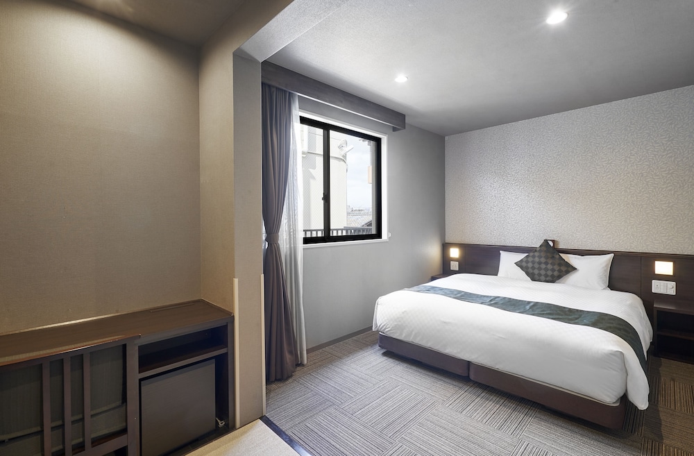 SUPERIOR, DOUBLE BED