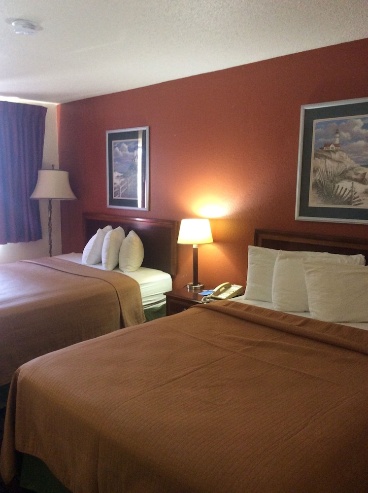 Rodeway Inn Whitehall 9/26
